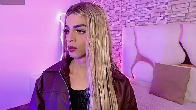 LIHIAN TAY online show from 25, 9, 2025