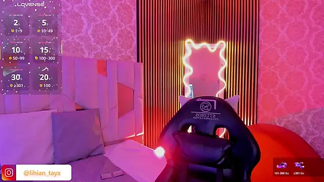 LIHIAN TAY online show from 4, 11, 2025