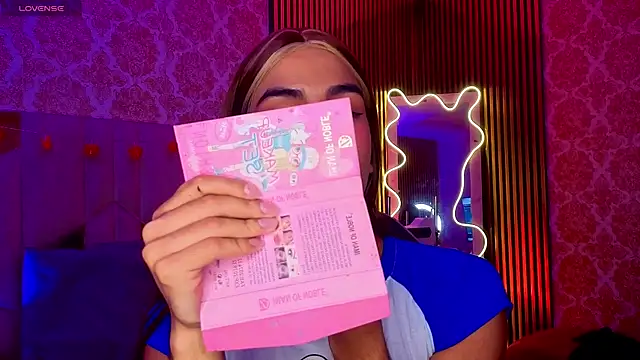 LIHIAN TAY online show from 15, 4, 2026