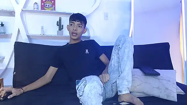 PRETTY SEX1 online show from 11, 10, 2025