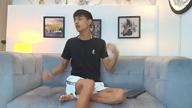 PRETTY SEX1 online show from 18, 12, 2025