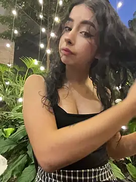 Snapshot of RosseMelody chatting on 27, 10, 2025 RosseMelody online show from 27, 10, 2025