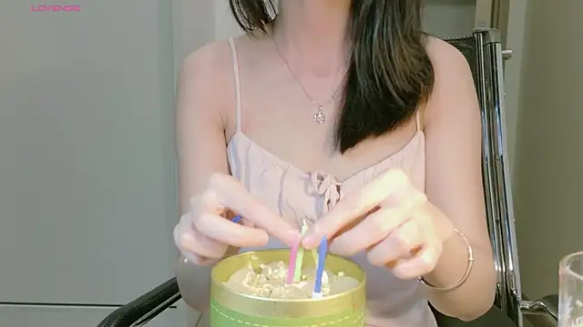 Snapshot of Ryeon_99 chatting on 29, 3, 2026 Ryeon 99 online show from 29, 3, 2026