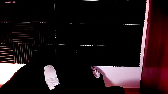 Snapshot of kinkyboat23 chatting on 11, 11, 2025 kinkyboat23 online show from 11, 11, 2025