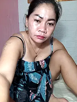 Snapshot of sexybitch_02 chatting on 2, 7, 2026 sexybitch 02 online show from 2, 7, 2026