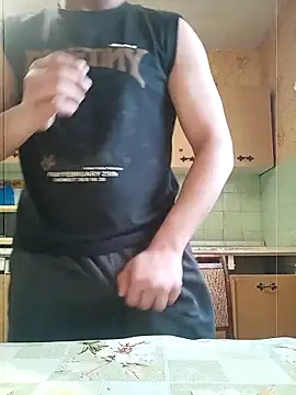 Snapshot of Llovlyboyyyy12 chatting on 3, 3, 2026 Llovlyboyyyy12 online show from 3, 3, 2026