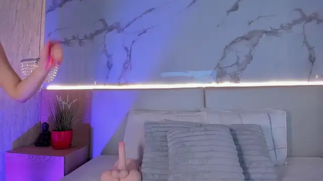 ValSmith  online show from 24, 9, 2025