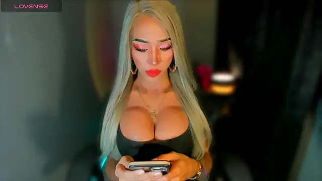 Snapshot of AiraCumSlut chatting on 20, 5, 2026 AiraCumSlut online show from 20, 5, 2026
