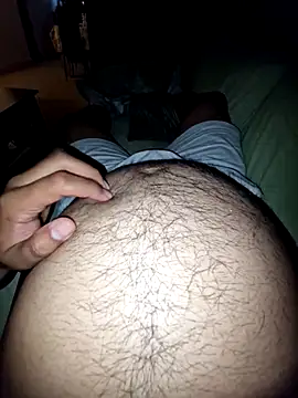 Snapshot of bellylova chatting on 17, 4, 2026 bellylova online show from 17, 4, 2026