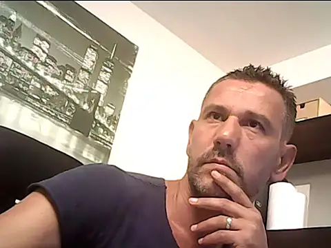 Snapshot of mastercharisma35 chatting on 8, 9, 2025 mastercharisma35 online show from 8, 9, 2025