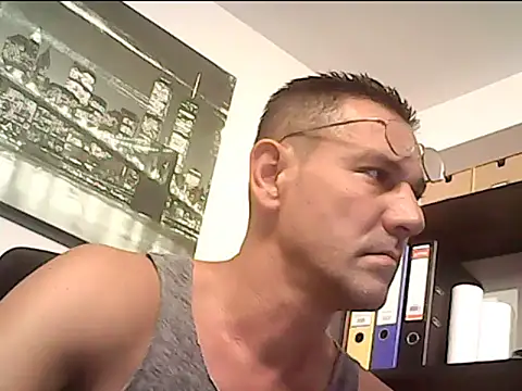 Snapshot of mastercharisma35 chatting on 10, 9, 2025 mastercharisma35 online show from 10, 9, 2025