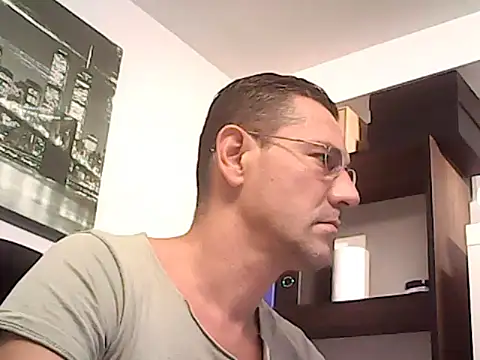 Snapshot of mastercharisma35 chatting on 6, 10, 2025 mastercharisma35 online show from 6, 10, 2025