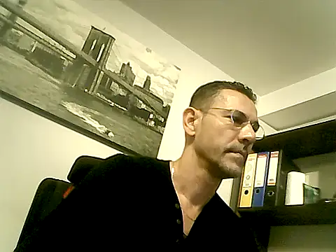 Snapshot of mastercharisma35 chatting on 4, 2, 2026 mastercharisma35 online show from 4, 2, 2026