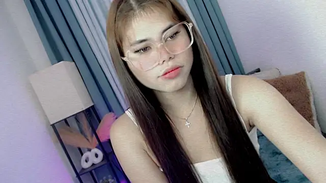 Snapshot of PrettyBlythes_TS chatting on 6, 3, 2026 PrettyBlythes TS online show from 6, 3, 2026