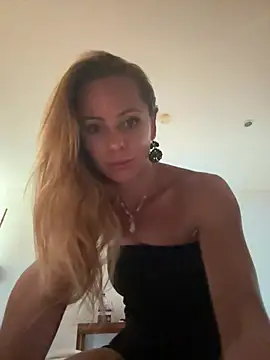 Snapshot of amelialorenz chatting on 22, 6, 2026 amelialorenz online show from 22, 6, 2026