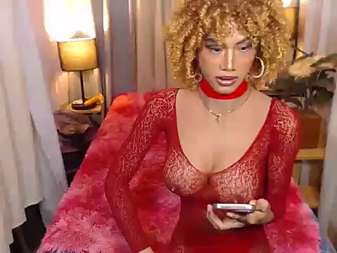 Snapshot of DAYANARAHFOX chatting on 4, 3, 2026 DAYANARAHFOX online show from 4, 3, 2026