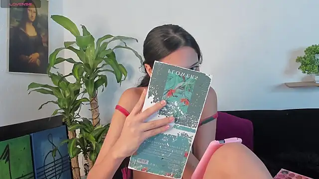 Snapshot of Britney_Rose chatting on 17, 9, 2025 Britney Rose online show from 17, 9, 2025