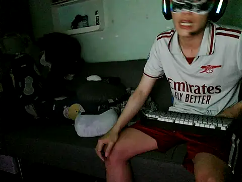 boyhigh1997 online show from 15, 2, 2026