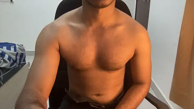 Hotmaskedboi online show from 8, 9, 2025