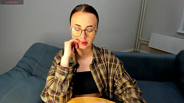 MewStella online show from 30, 5, 2026