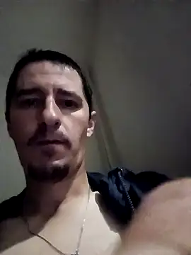 Snapshot of hugecock4u1990 chatting on 8, 4, 2026 hugecock4u1990 online show from 8, 4, 2026