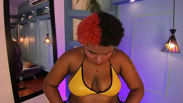 Snapshot of NanyMoreno chatting on 13, 4, 2026 NanyMoreno online show from 13, 4, 2026