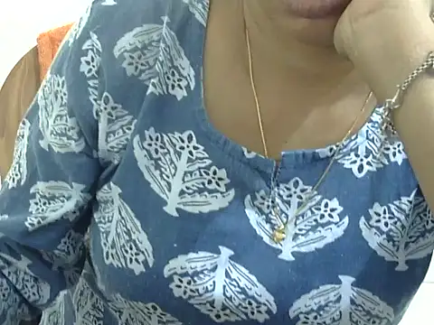 Snapshot of CHAMELI4747 chatting on 2, 7, 2026 CHAMELI4747 online show from 2, 7, 2026