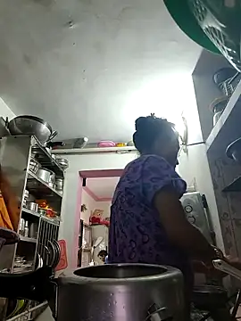 ISHANI-SINGH online show from 6, 11, 2025