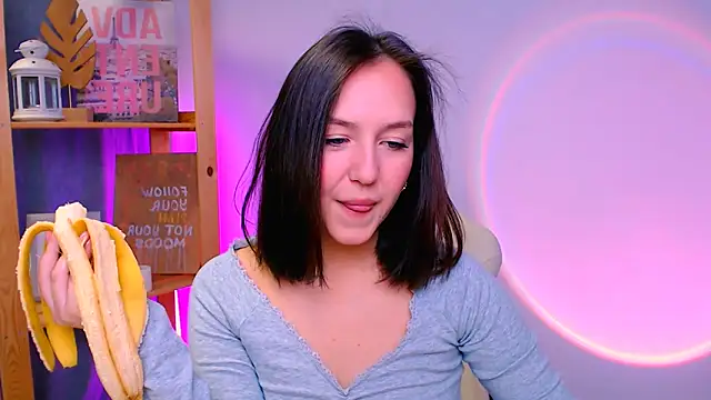 Snapshot of CindySparkl chatting on 11, 11, 2025 CindySparkl online show from 11, 11, 2025