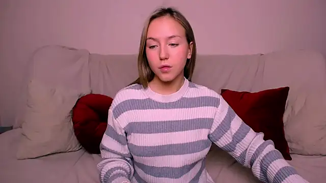 Snapshot of CindySparkl chatting on 11, 4, 2026 CindySparkl online show from 11, 4, 2026