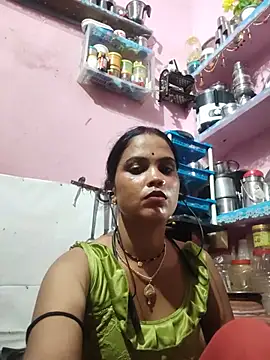 Snapshot of Cut_ragni chatting on 2, 8, 2026 Cut ragni online show from 2, 8, 2026