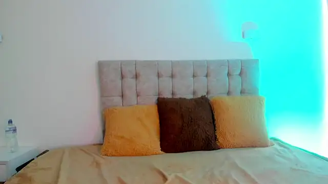 Dakota Mars online show from 6, 11, 2025