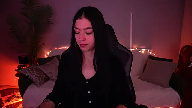 Snapshot of FataleNellie chatting on 6, 4, 2026 FataleNellie online show from 6, 4, 2026