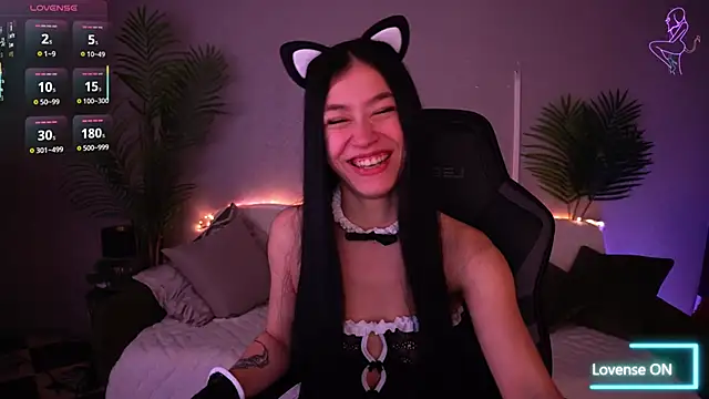 Snapshot of FataleNellie chatting on 8, 4, 2026 FataleNellie online show from 8, 4, 2026