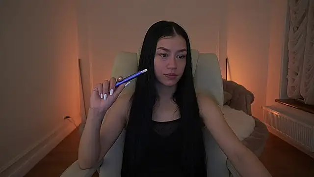 Snapshot of FataleNellie chatting on 16, 4, 2026 FataleNellie online show from 16, 4, 2026