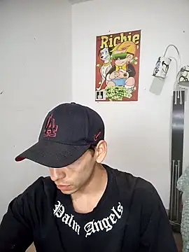 Snapshot of Thomasjons_ chatting on 9, 9, 2025 Thomasjons online show from 9, 9, 2025