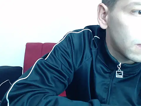 Snapshot of Thomasjons_ chatting on 4, 10, 2025 Thomasjons online show from 4, 10, 2025