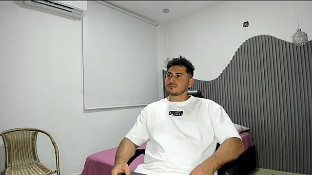 Snapshot of ashlan_king chatting on 27, 4, 2026 ashlan king online show from 27, 4, 2026