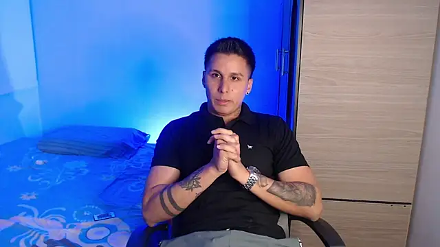 Snapshot of valentinosex1 chatting on 8, 1, 2026 valentinosex1 online show from 8, 1, 2026