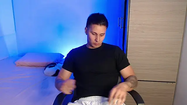 Snapshot of valentinosex1 chatting on 10, 2, 2026 valentinosex1 online show from 10, 2, 2026