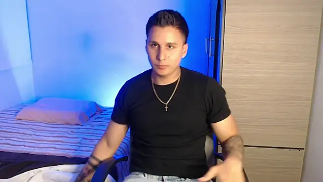 Snapshot of valentinosex1 chatting on 13, 2, 2026 valentinosex1 online show from 13, 2, 2026