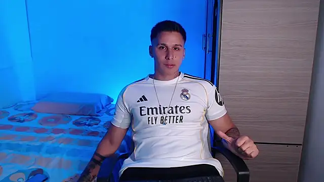 Snapshot of valentinosex1 chatting on 9, 4, 2026 valentinosex1 online show from 9, 4, 2026