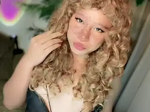 Snapshot of amera_loore chatting on 2, 8, 2026 amera loore online show from 2, 8, 2026