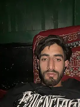 Snapshot of lyath3245 chatting on 1, 4, 2026 lyath3245 online show from 1, 4, 2026