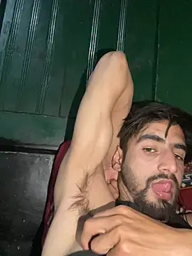 Snapshot of lyath3245 chatting on 5, 4, 2026 lyath3245 online show from 5, 4, 2026