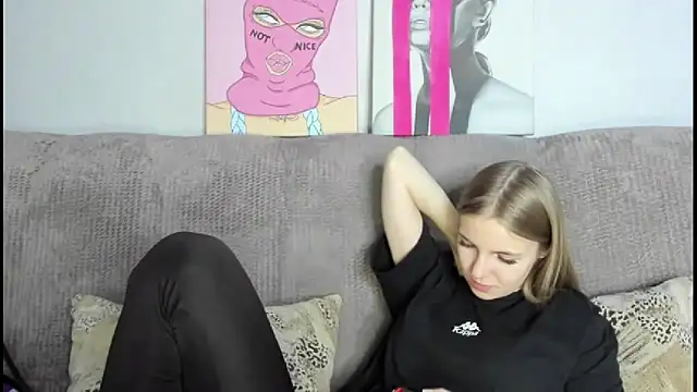 HitGyrl online show from 27, 11, 2025