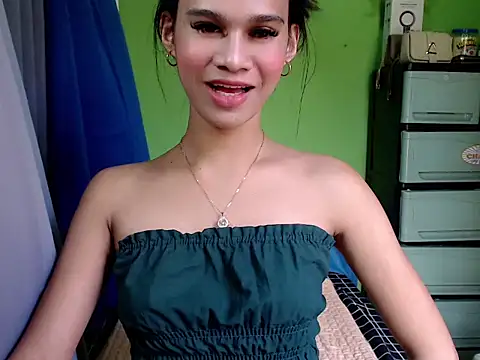 Snapshot of urseductivebarbie_xx chatting on 21, 3, 2026 urseductivebarbie xx online show from 21, 3, 2026