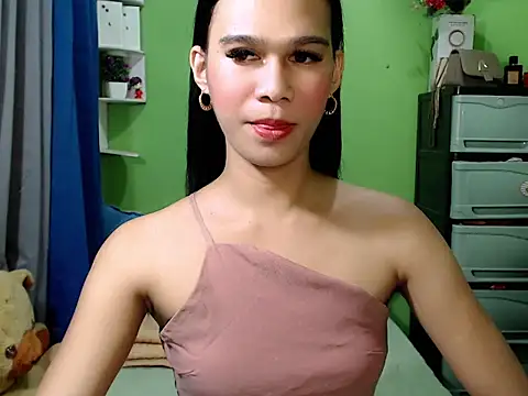 Snapshot of urseductivebarbie_xx chatting on 5, 4, 2026 urseductivebarbie xx online show from 5, 4, 2026