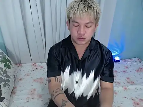 Snapshot of Fuckboii_intown chatting on 28, 11, 2025 Fuckboii intown online show from 28, 11, 2025