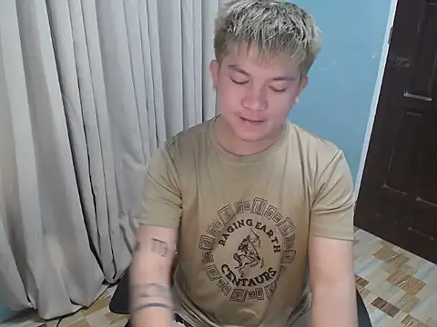 Snapshot of Fuckboii_intown chatting on 23, 12, 2025 Fuckboii intown online show from 23, 12, 2025